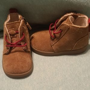 Toddler Uggs size 04/05